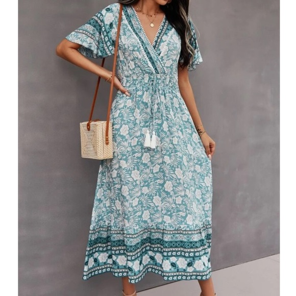 Boho gypsy butterfly sleeve tassel dress - Picture 5 of 7